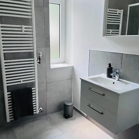 Nah Wohnen In Apartament *